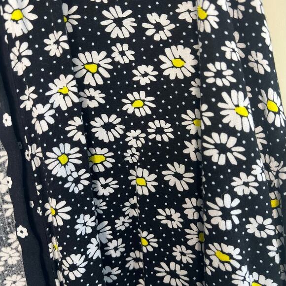 WILD FABLE DITSY DAISY FLORAL BLACK OSFM - Picture 3 of 10